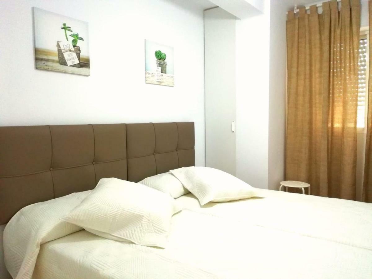 Casablanca 1B Apartment Nerja Bagian luar foto